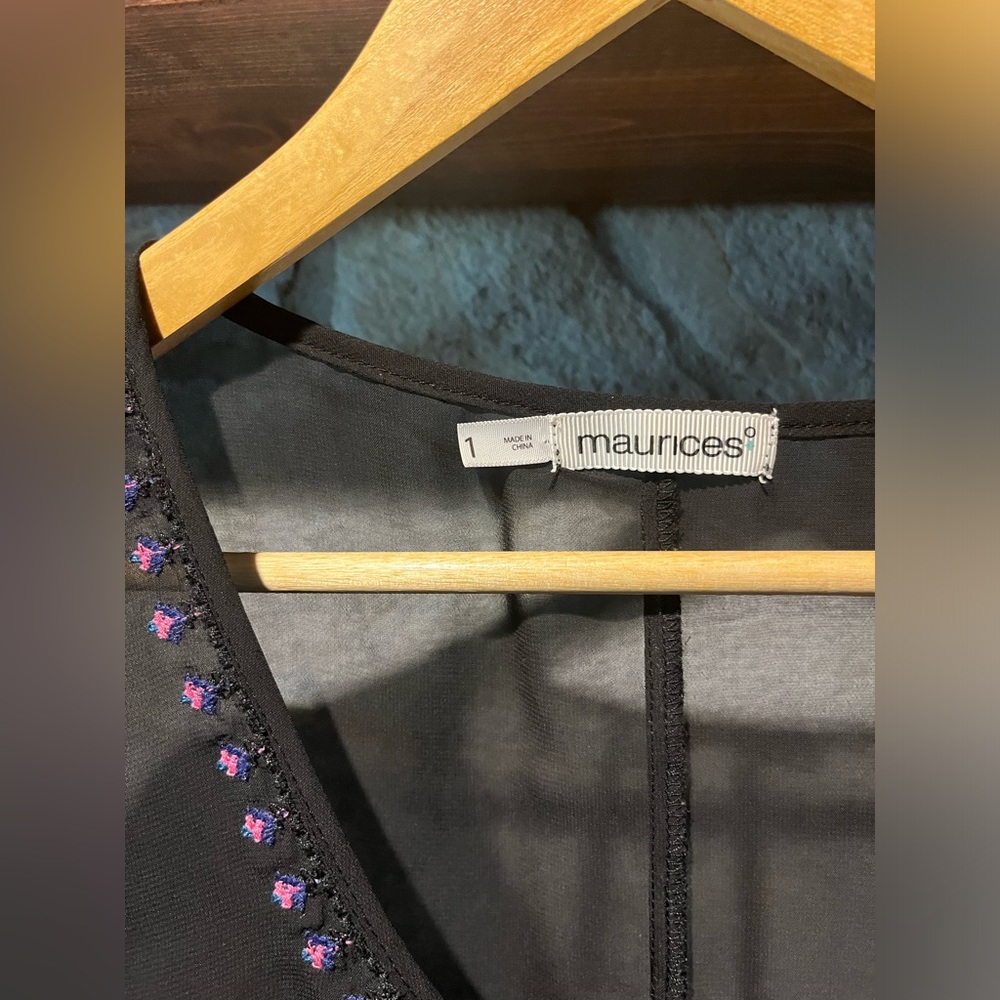 Maurices semi sheer black blouse with details, size 1X - Picture 3 of 5